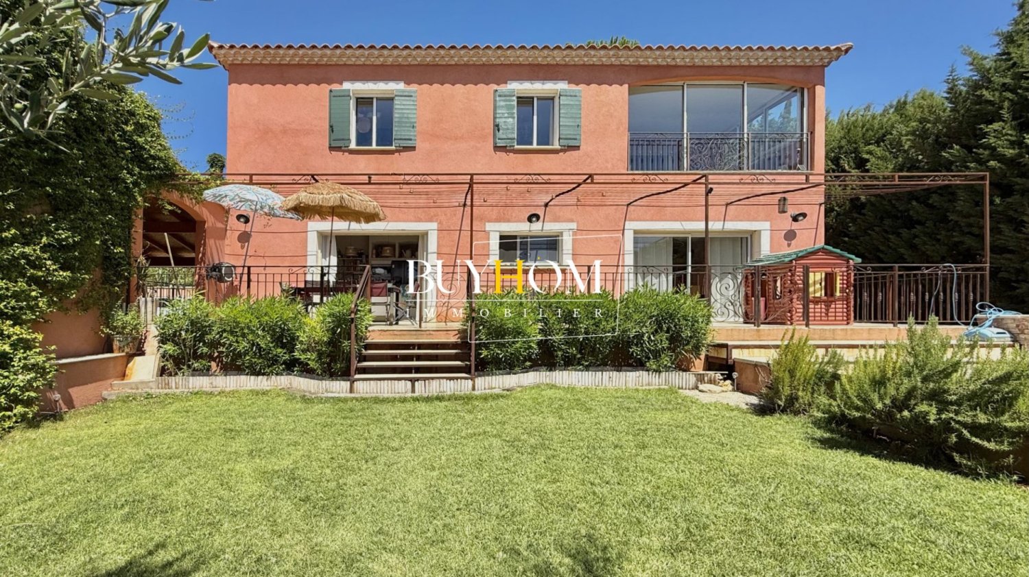 5 bedrooms Villa in L'Isle-sur-la-Sorgue, France No. 349582