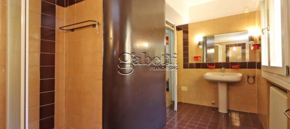 2 bedrooms Apartment in Ferrara, Italy No. 374212 24