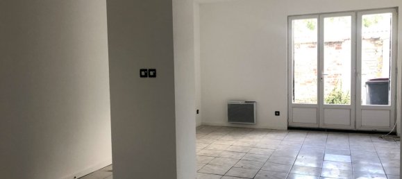 2 bedrooms Building in Caudry, France No. 247460 3