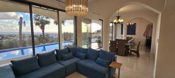 4 bedrooms Villa in Geroskípou, Cyprus No. 19537 3