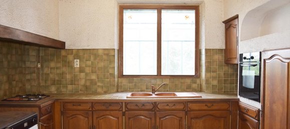 Casa de 6 dormitorios en Puy-de-Dome, France No. 302735 4