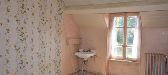 Casa de 6 dormitorios en Puy-de-Dome, France No. 302735 2