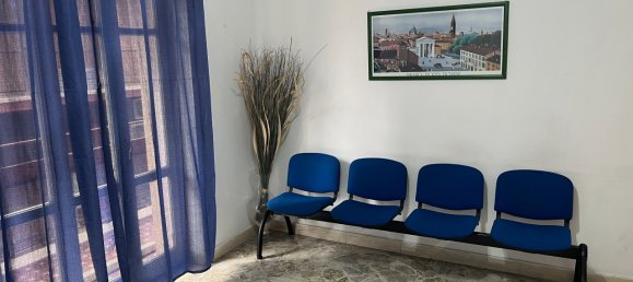 Квартира с 7 комнатами в Катания, Италия № 127924 5