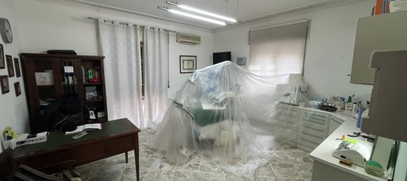 Квартира с 7 комнатами в Катания, Италия № 127924 18