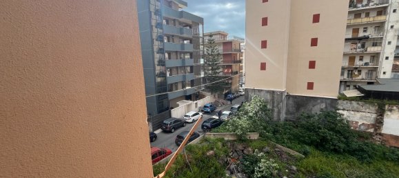 Квартира с 7 комнатами в Катания, Италия № 127924 15