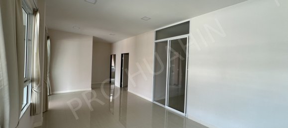 3 dormitorios villa en venta en Hua Hin, Prachuap Khiri Khan, Western Thailand, Thailand № 165835 4