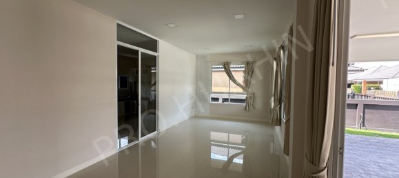 3 dormitorios villa en venta en Hua Hin, Prachuap Khiri Khan, Western Thailand, Thailand № 165835 2