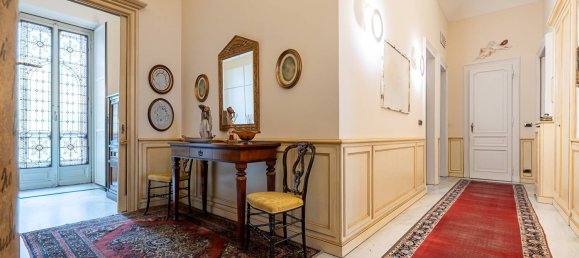 3 bedrooms Apartment in Turin, Italy No. 312838 4