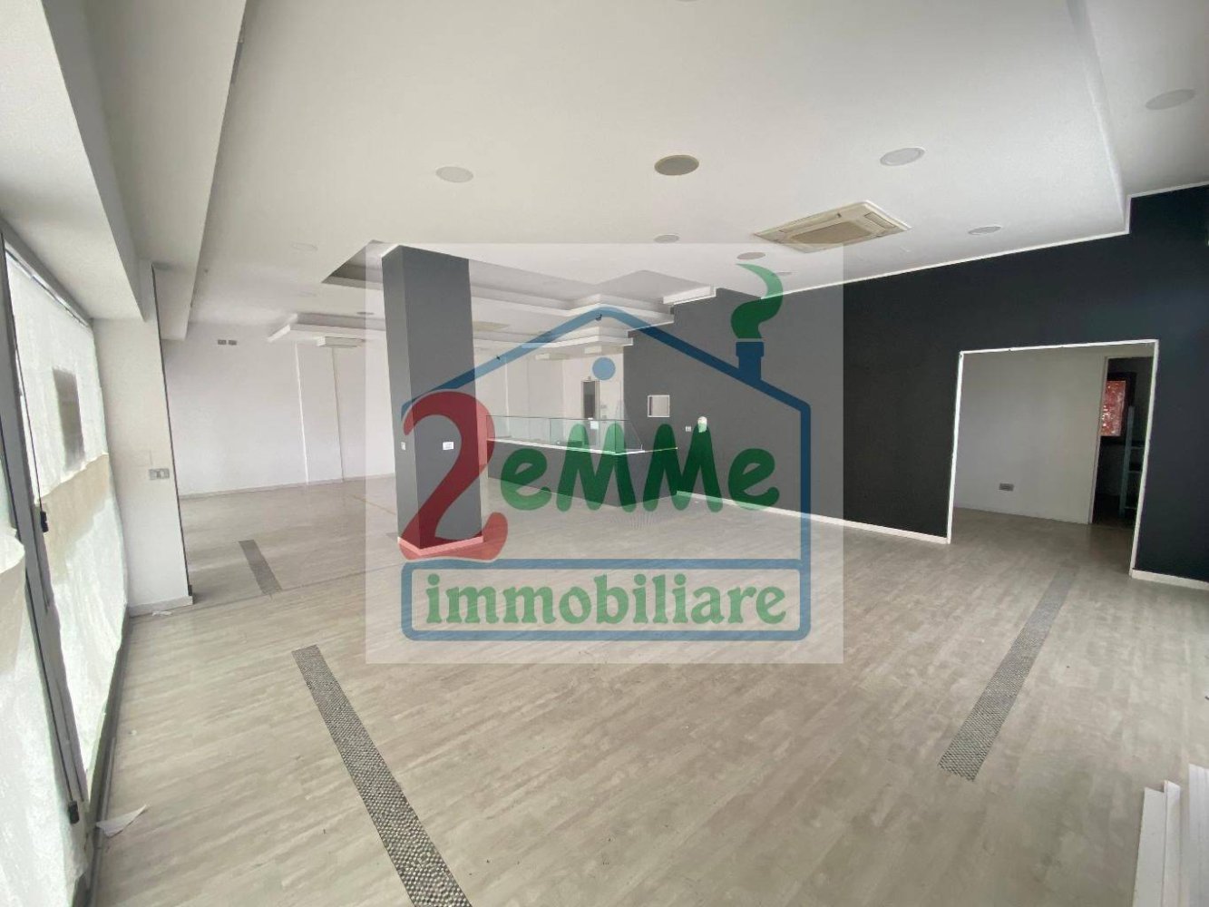 Gewerbliche Immobilie in Spinetoli, Italy 157m², Nr. 84636