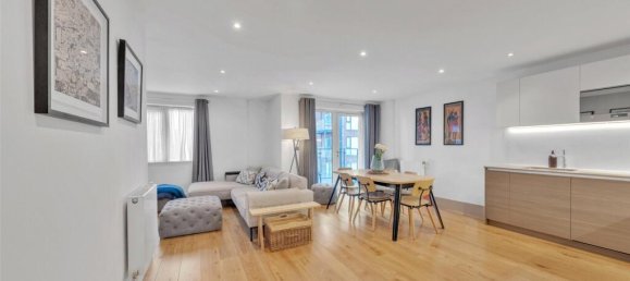 2 bedrooms Apartment in London, United Kingdom No. 7838 2