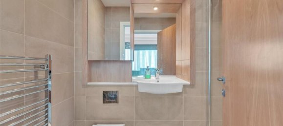 2 bedrooms Apartment in London, United Kingdom No. 7838 8