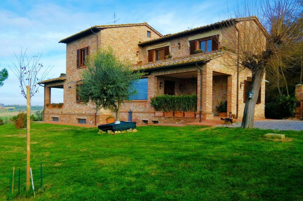 4 bedrooms Villa in Montepulciano, Italy No. 197177