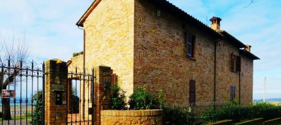 4 bedrooms Villa in Montepulciano, Italy No. 197177 14