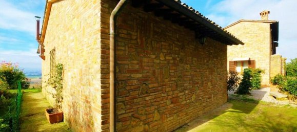 4 bedrooms Villa in Montepulciano, Italy No. 197177 15