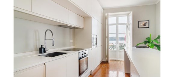 3 bedrooms Apartment in Lisbon, Portugal No. 143163 11