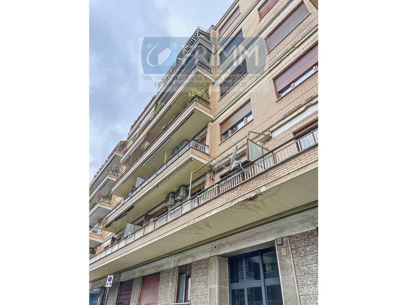 Apartamento de 3 habitaciónes en Rome, Italy No. 34605