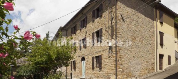 Дом с 4 спальнями в Монтефьорино, Италия № 285844 2