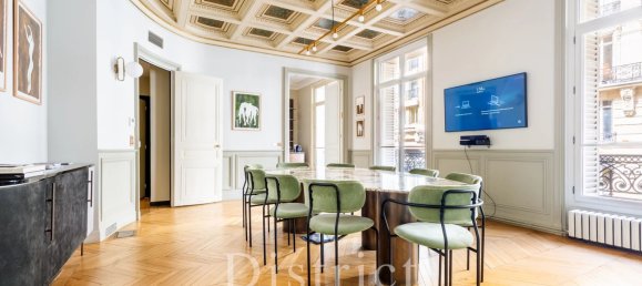 5 bedrooms Apartment in Paris, France No. 178255 3