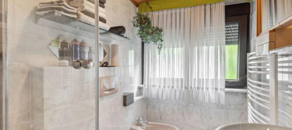 Moradia em banda de 8 divisões em Wetteraukreis, Germany N.º 72827 13