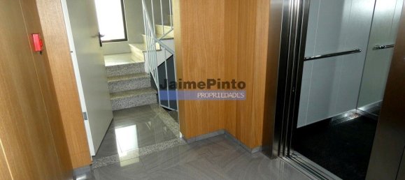 3 bedrooms Apartment in Porto, Portugal No. 123150 9