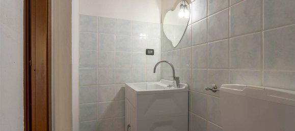 2 bedrooms House in Campi Bisenzio, Italy No. 317262 6