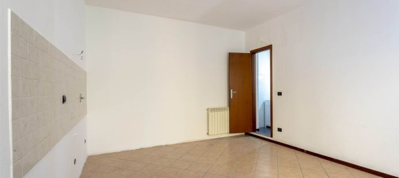 2 bedrooms House in Campi Bisenzio, Italy No. 317262 7