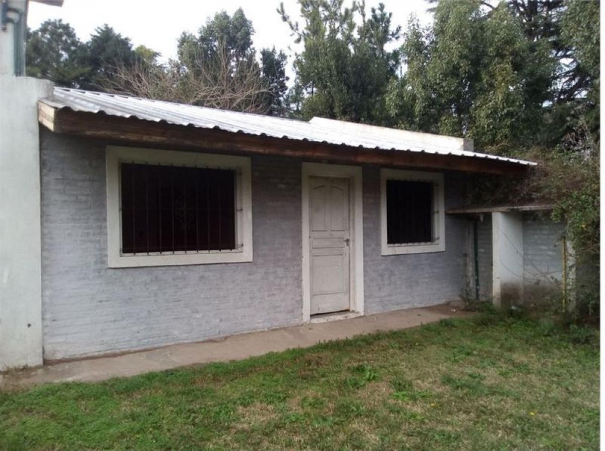 2 bedrooms House in Ezeiza, Argentina No. 10079