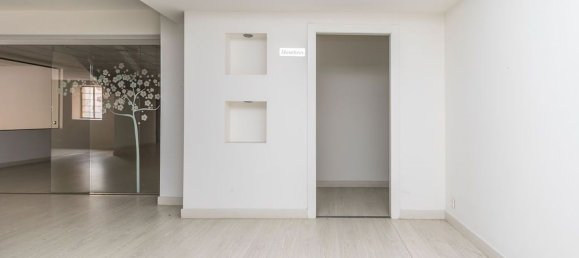 Коммерческая недвижимость 1313м² в Леон, Испания № 29006 29