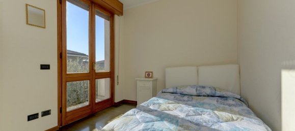 Квартира с 5 комнатами в Дезенцано дель Гарда, Италия № 289623 18