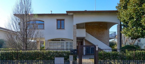 Квартира с 5 комнатами в Дезенцано дель Гарда, Италия № 289623 25