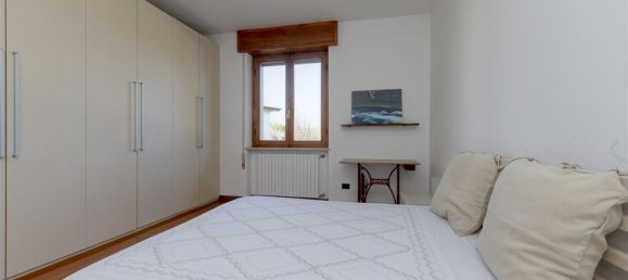 Квартира с 5 комнатами в Дезенцано дель Гарда, Италия № 289623 12