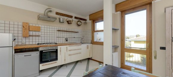 Квартира с 5 комнатами в Дезенцано дель Гарда, Италия № 289623 9