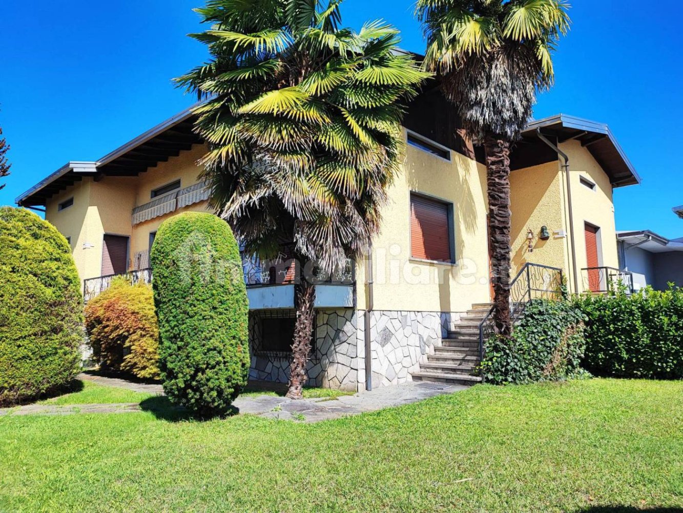 3 bedrooms Villa in Briga Novarese, Italy No. 379874