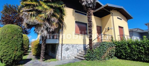 3 bedrooms Villa in Briga Novarese, Italy No. 379874 8