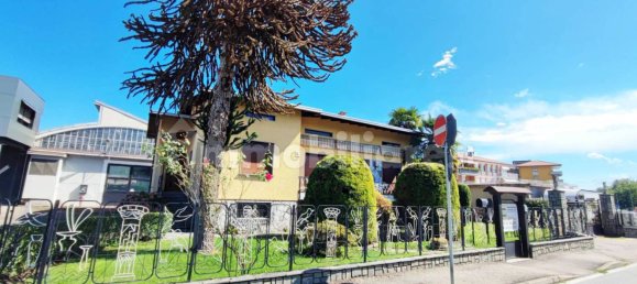 3 bedrooms Villa in Briga Novarese, Italy No. 379874 5