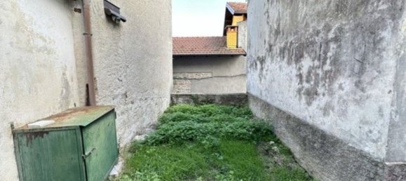 6 bedrooms House in Nebbiuno, Italy No. 331885 4