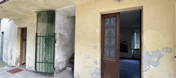 6 bedrooms House in Nebbiuno, Italy No. 331885 5