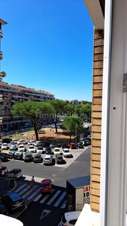 2 bedrooms Apartment in Rome, Italy No. 278841