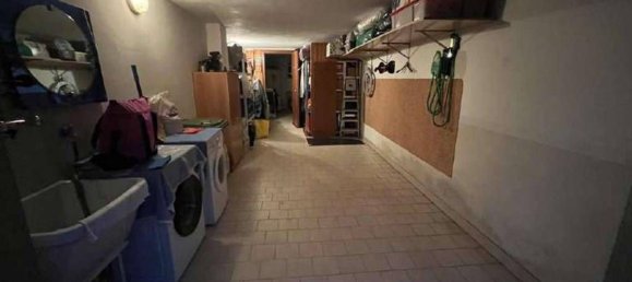 3-salle Appartement à Porto Mantovano, Italy No. 314755 2