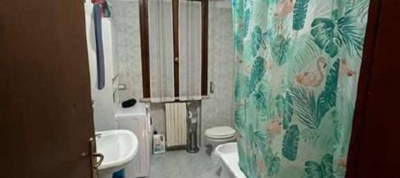 3-salle Appartement à Porto Mantovano, Italy No. 314755 27