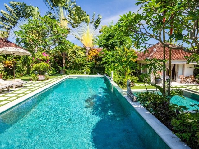 4 dormitorios villa en alquiler en Kerobokan, Badung, Bali, Indonesia № 3187