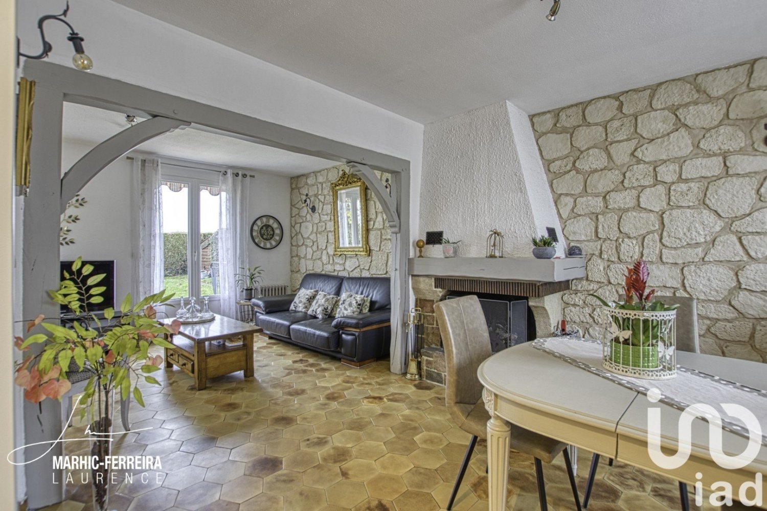 6 rooms House in Estrees-Saint-Denis, France No. 152219