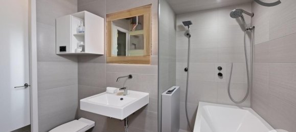 2 bedrooms Apartment in Reims, France No. 70355 16