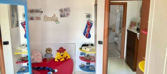 Apartamento de 3 divisões em Bari, Italy N.º 22208 11