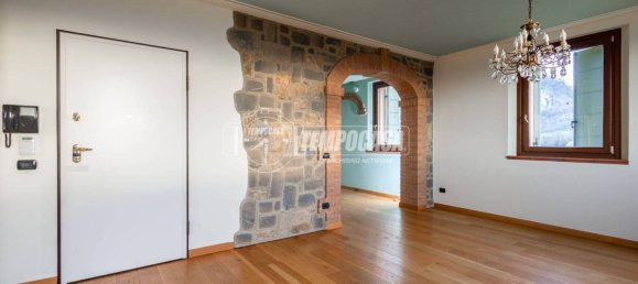 4 bedrooms Villa in Canossa, Italy No. 101857 22