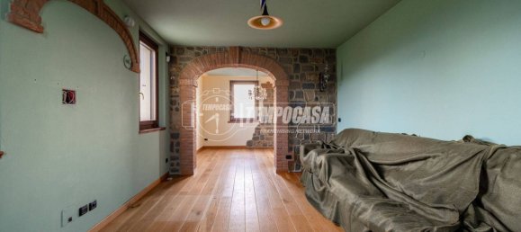 4 bedrooms Villa in Canossa, Italy No. 101857 17