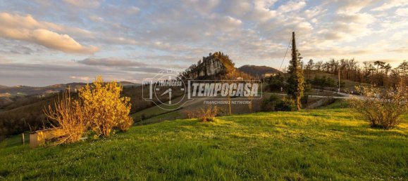 4 bedrooms Villa in Canossa, Italy No. 101857 6