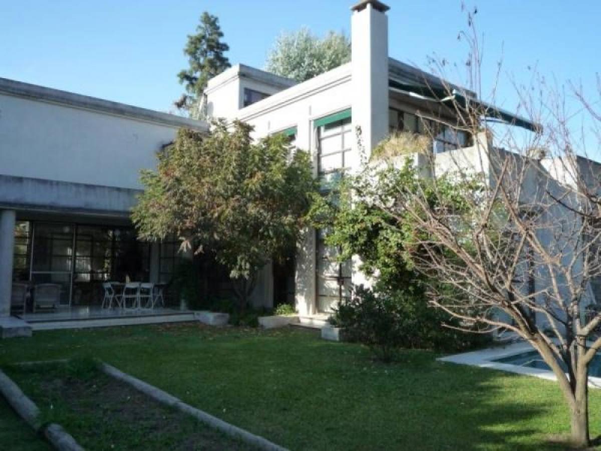 3 bedrooms House in Tigre, Argentina No. 16412