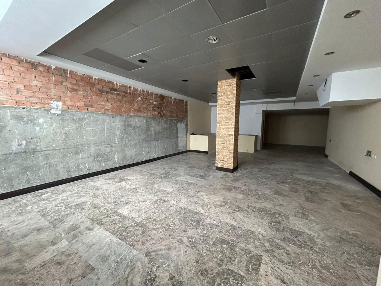 162m² Office in Andalusia, Spain No. 167360