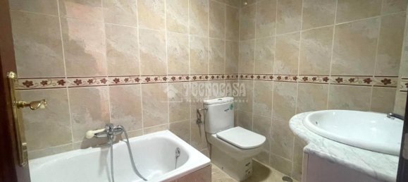 2 bedrooms Apartment in Madrid, Spain No. 175517 3